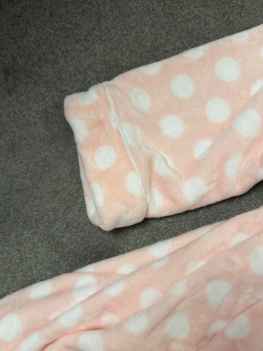 Super Soft Kate Spade Robe - Picture 3 of 5